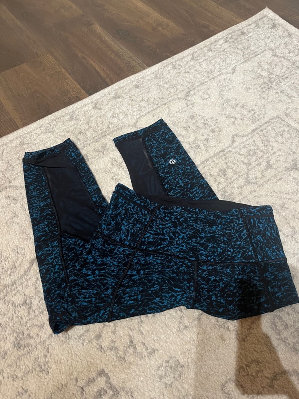 Lululemon Blue and Black Patterned Crop Leggings